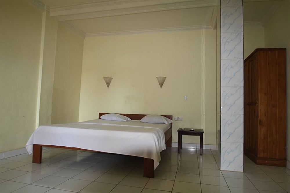 Beneyasa Beach Inn I Kuta Lombok Extérieur photo